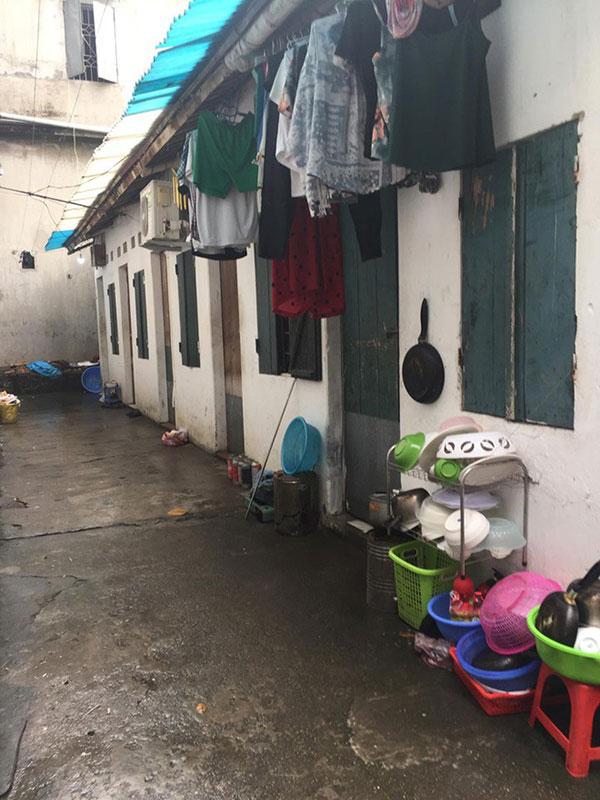 Gã bạn trai dùng dao sát hại cô gái 19 tuổi trong phòng trọ, ra đầu thú sau khi trốn lên biên giới-3