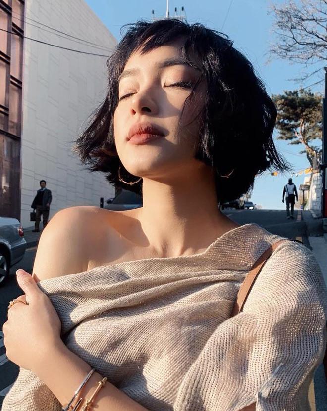 Những cặp hotgirl ngỡ chị em song sinh vì quá giống nhau-3