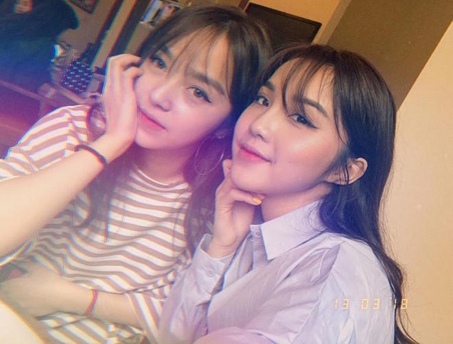 Những cặp hotgirl ngỡ chị em song sinh vì quá giống nhau-6