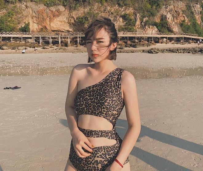 Những cặp hotgirl ngỡ chị em song sinh vì quá giống nhau-9