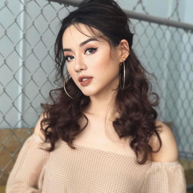 Những cặp hotgirl ngỡ chị em song sinh vì quá giống nhau-14