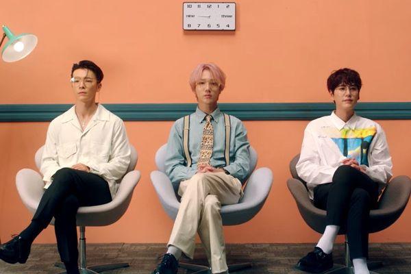 Donghae - Kyuhyun (Super Junior) trở thành cameo trong MV comeback ngập sắc hường của Yesung-2