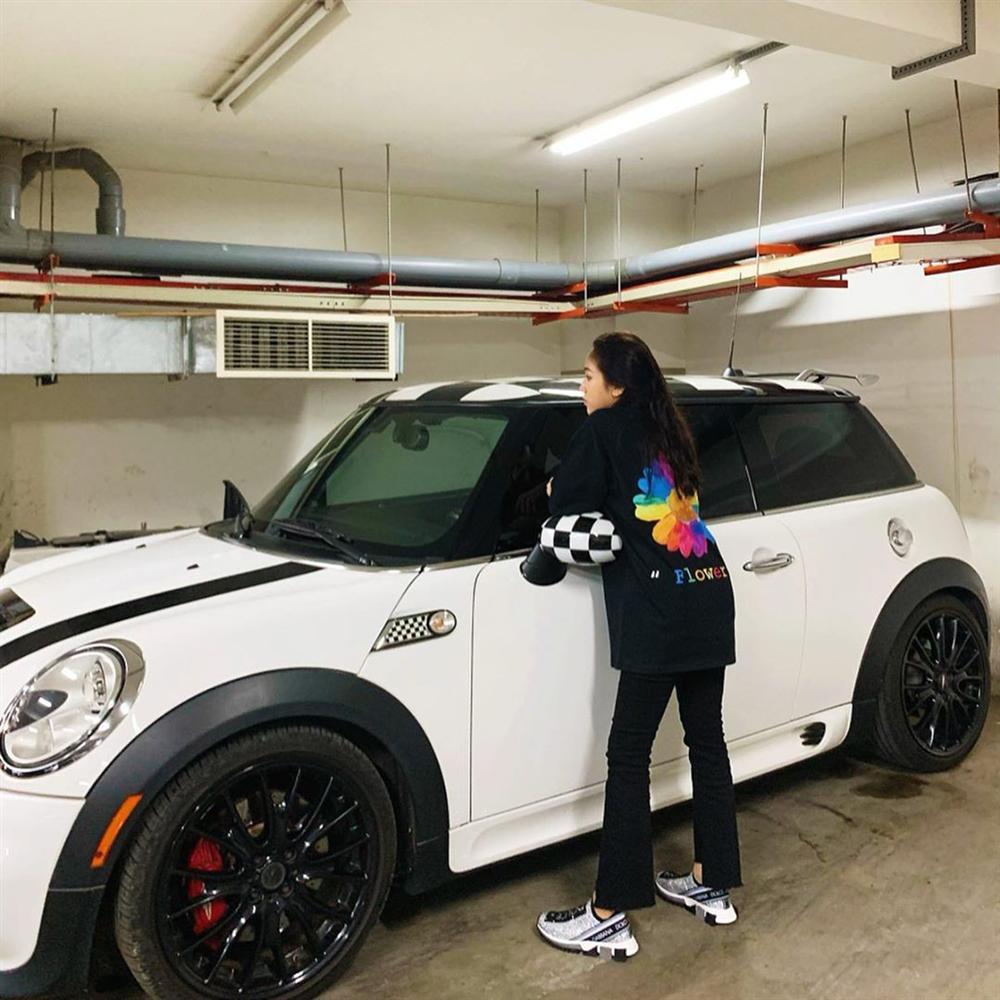 Cuộc sống sang chảnh chuẩn rich kids, hàng hiệu xe sang từ đầu đến chân tiểu thư 20 tuổi - ái nữ nhà đại gia Minh Nhựa-8