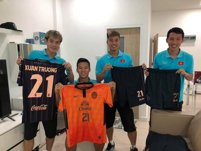 Văn Thanh diện áo Buriram, fan lo Xuân Trường không còn gì để mặc-2