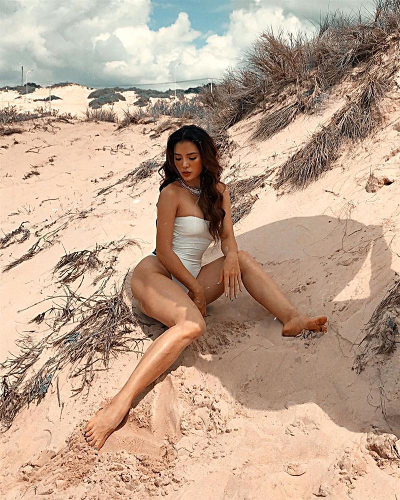 Hari Won khóa môi ông xã Trấn Thành cuồng nhiệt trên phố-10