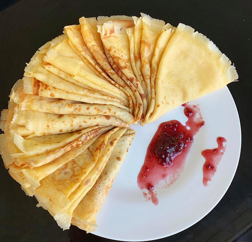 Bất ngờ trước tài làm bánh của bạn gái xinh đẹp bốc lửa thủ môn Đặng Văn Lâm-2