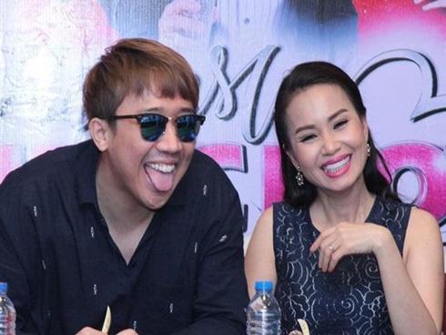Trấn Thành gây cười khi bóc mẽ chị em Cẩm Ly, Minh Tuyết trên ghế nóng