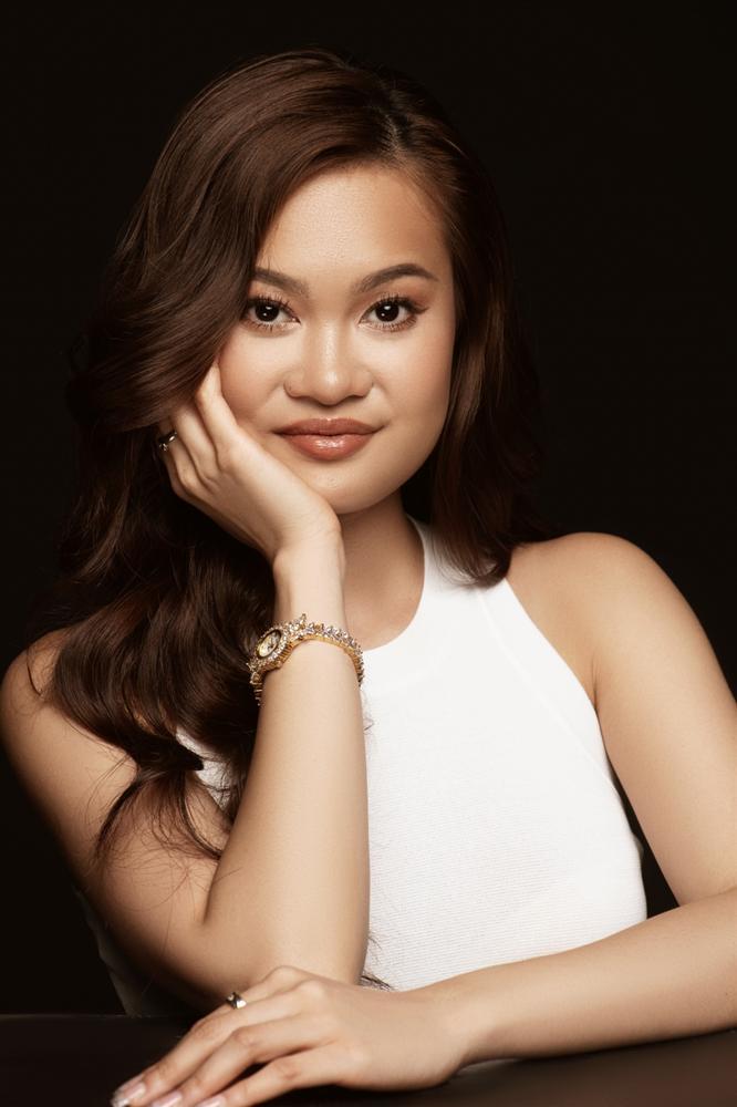 Stylist Việt Nam phải ngủ dưới sàn, ăn mì gói khi làm việc tại New York-1