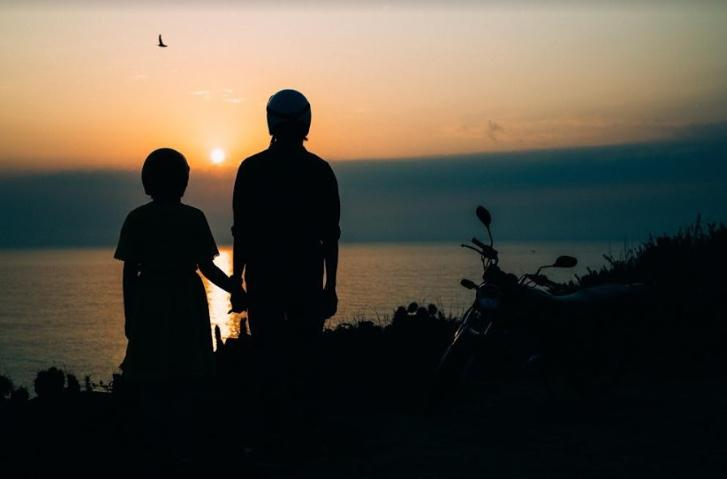 Chuyện tình đẹp như mơ của cặp đôi 9 ngày gây sốt, anh và em nắm tay nhau đi khắp thế gian này-1