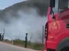 Clip: Cháy rừng dữ dội ở Nghệ An, rất nhiều xe cứu hỏa đã được huy động