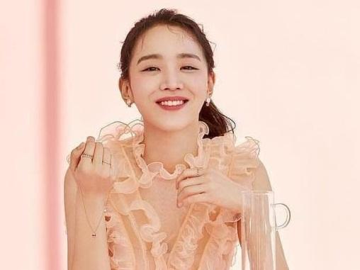 Tử vi thứ Sáu ngày 21/6/2019 của 12 con giáp: Thân cần sống tích cực hơn, Hợi cứ mạnh dạn mà tỏ tình