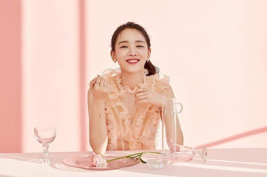 Tử vi thứ Sáu ngày 21/6/2019 của 12 con giáp: Thân cần sống tích cực hơn, Hợi cứ mạnh dạn mà tỏ tình-1