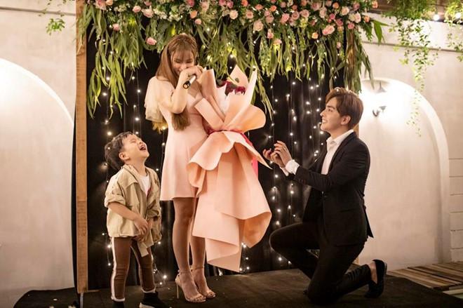 Sao Việt hạnh phúc bên bạn trai kém tuổi sau đổ vỡ hôn nhân-1