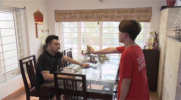 Ánh Dương ăn dưa bở, tưởng ông Quốc tán tỉnh mình trong tập 50 Về Nhà Đi Con-2