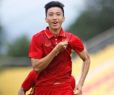 HOT CHƯA TỪNG CÓ: Đoàn Văn Hậu của tuyển Việt Nam được CLB đình đám nước Áo đòi mua đứt với giá cao kỷ lục-2