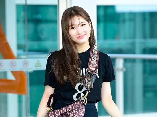 Xuất hiện ở sân bay, Suzy đẹp mê hồn vẫn bị 'soi' tăng cân, má phúng phính
