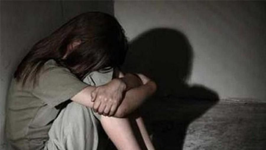 Đến ngủ trưa tại nhà hàng xóm, nam thanh niên cưỡng hiếp con gái chủ nhà-1