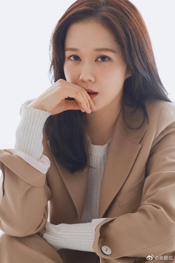 Jang Nara liên tiếp khiến fan loạn nhịp với gương mặt không chút nếp nhăn, U40 mà như gái 18-1