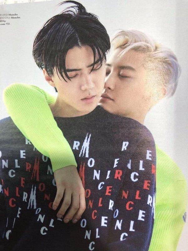 Chanyeol và Sehun (EXO) tình bể bình đậm chất đam mỹ trước ngày trở lại đường đua Kpop tháng 7-5