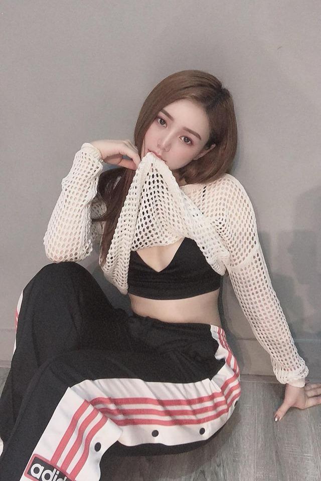 Tâm Tít tung clip nhân viên spa do cô làm chủ tát khách hàng nam đến xăm môi không trượt phát nào-9