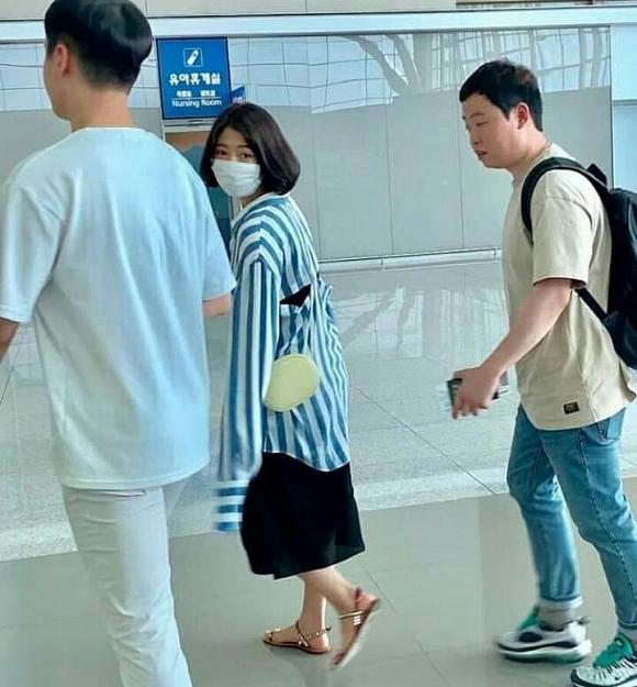 Park Shin Hye liên tục sử dụng đồ nuốt dáng khiến cô mất điểm-4