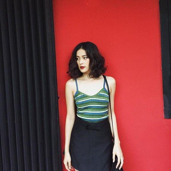 Diệu Nhi khoe thời trang sân bay như bà bầu đi đẻ - Mai Phương Thúy phô cặp giò trứ danh với váy ngắn cũn-3