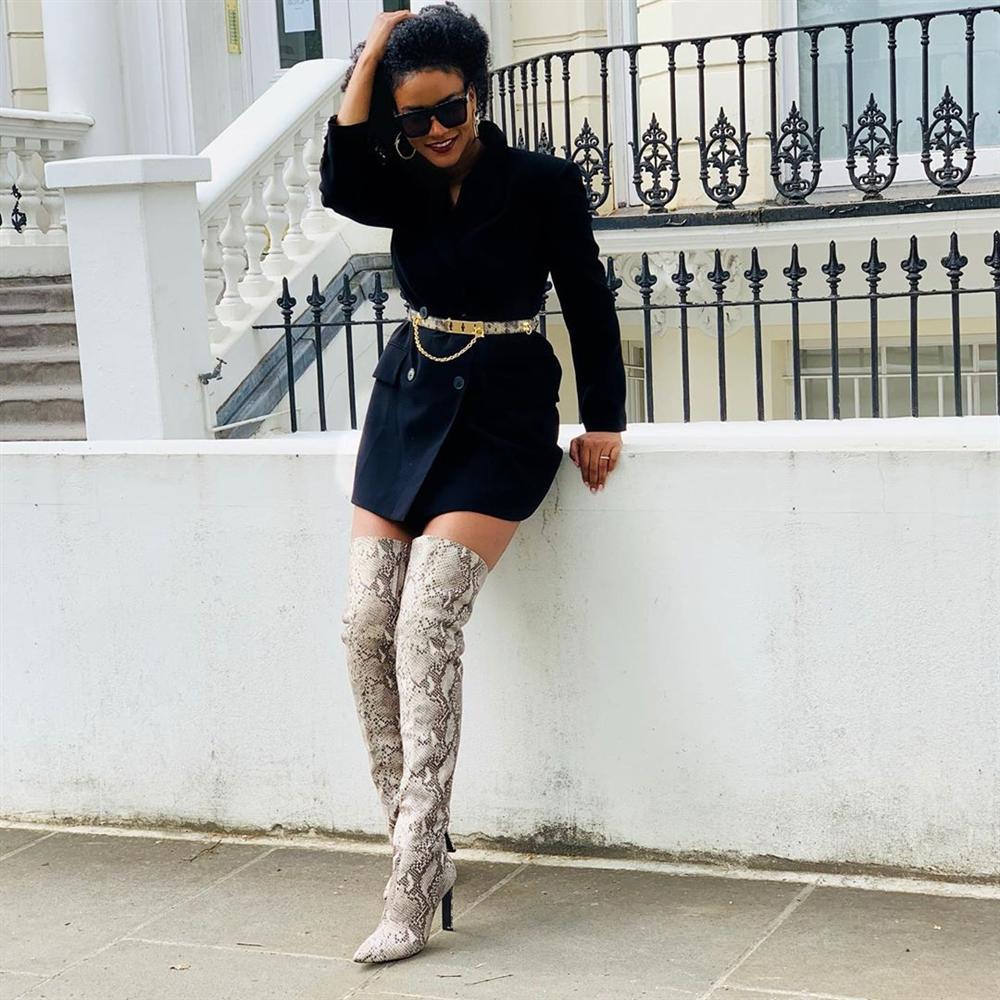 Bản tin Hoa hậu Hoàn vũ 21/6: Dung nhan Hoàng Thùy tắt nắng thê thảm trước tượng đài sắc đẹp Dayana Mendoza-3