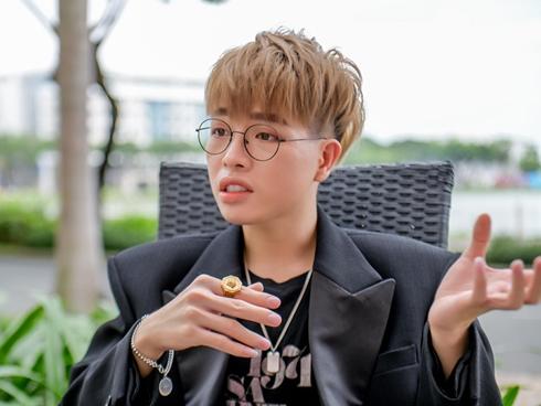 Đức Phúc đi phơi nắng nhưng dân mạng chỉ quan tâm tới body hệt con gái và chiếc quần đùi quá xinh-8