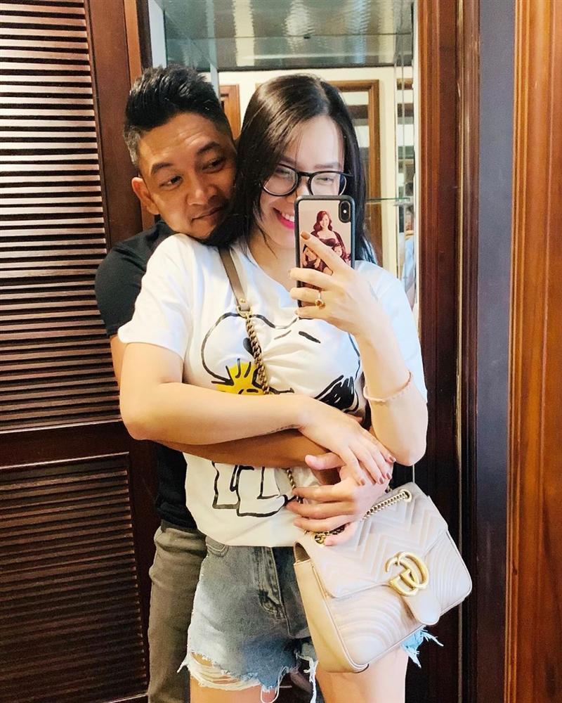 Trường Giang và Nhã Phương xúc động khi được tặng món quà vô cùng đặc biệt-5