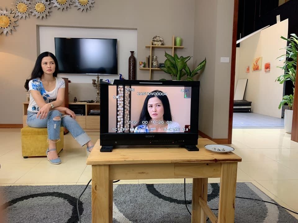 Nhan sắc thật của người phụ nữ làm ông Sơn chao đảo trong Về nhà đi con-8