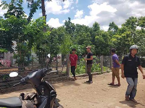 Nam thanh niên đang đốt rác bị đạn lạc găm trúng tim-3