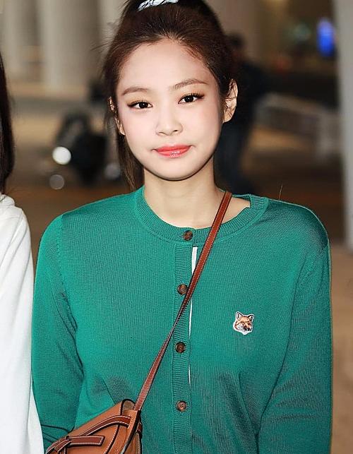 Những bộ cánh không xinh nhưng Black Pink vẫn diện đẹp-8