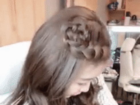 Top 10 kiểu buộc tóc chuẩn style Hàn cho nàng vừa đi làm vừa đi chơi những ngày hè oi bức