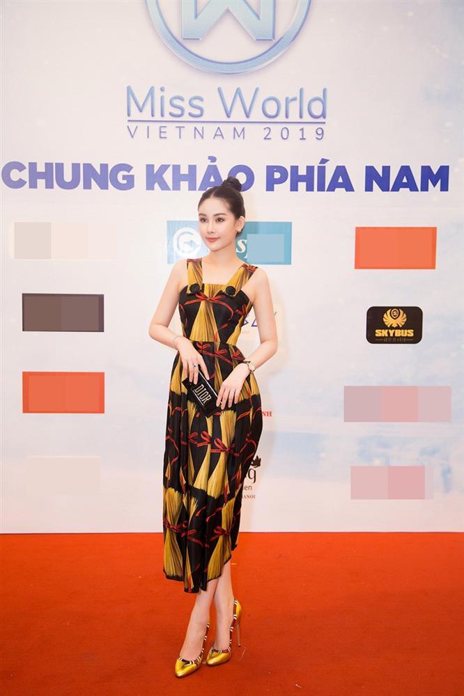 Lâu ngày mới tái xuất showbiz, Lê Âu Ngân Anh gây choáng với set đồ hiệu lên tới 600 triệu đồng-3
