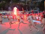 Gần 2.000 người tham gia lễ hội 'tắm tiên' đặc sắc ở Australia