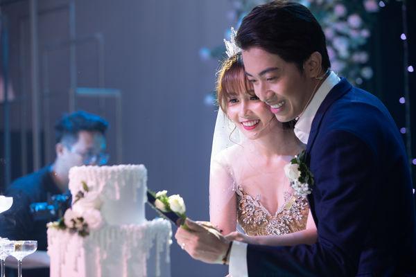 Cris Phan nghẹn ngào nhắn Mai Quỳnh Anh trong đám cưới ở TP.HCM: Việt Nam có 95 triệu người nhưng anh lại tìm được em-3