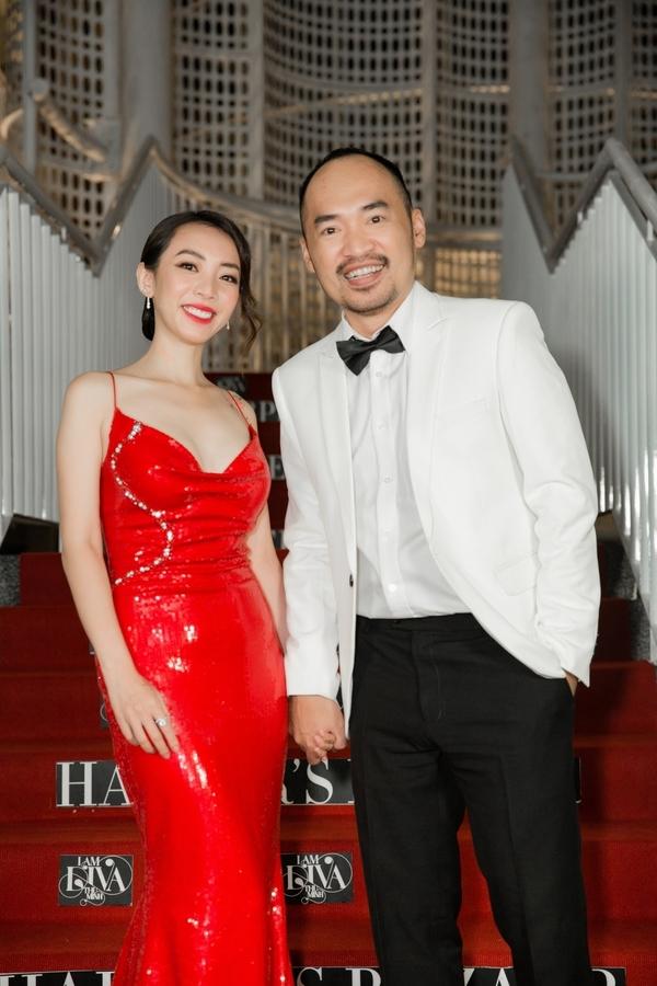 NGẠC NHIÊN CHƯA: Đang gầy nhẳng, diễn viên hài Thu Trang bỗng nhiên sở hữu body nóng bỏng chẳng kém hoa hậu-1