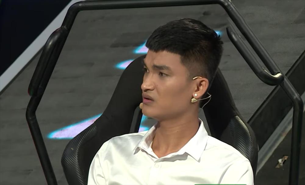 Trường Giang tụt dốc không phanh khi dẫn 2 show cuối tuần kém duyên đến độ bị nhiều người chê tơi tả-1