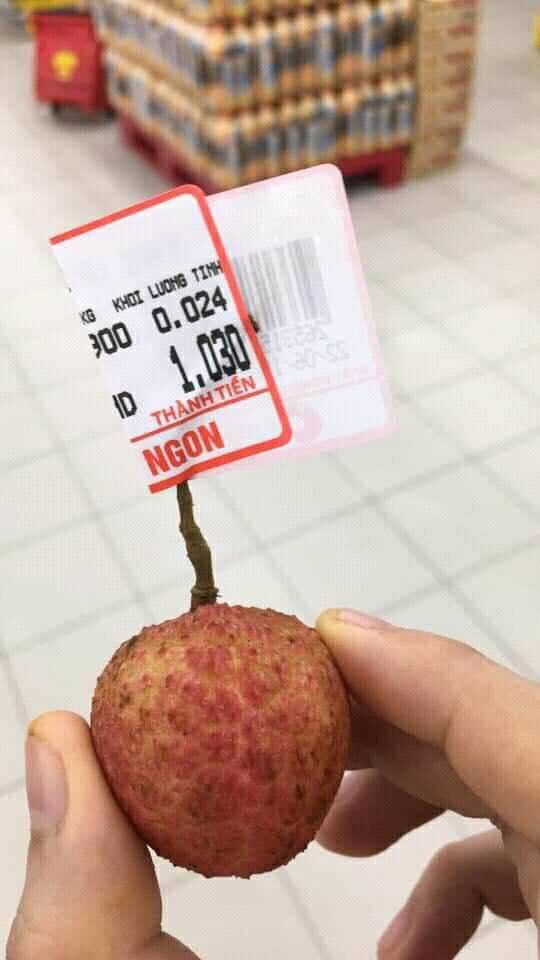 Thánh lầy nhất mạng xã hội, vào siêu thị chỉ để mua 1 quả vải với lý do chết cười-1