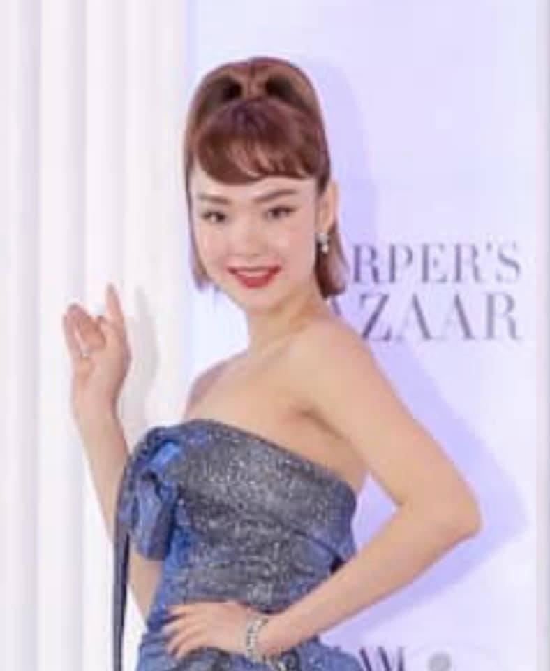 Mỗi khi xuất hiện, Minh Hằng lại khiến bao người lo sốt vó vì chiếc cằm dài ngoằng như muốn rụng khỏi mặt-2