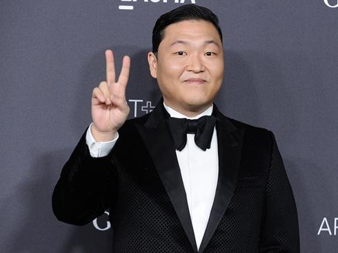 PSY bị triệu tập thẩm vấn liên quan cáo buộc mại dâm của ông chủ YG