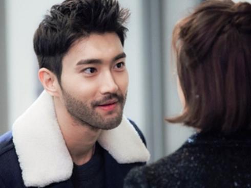 Chỉ đến nhà nữ đồng nghiệp 'bàn chút chuyện', ông xã tôi bị chồng người ta đánh bầm tím