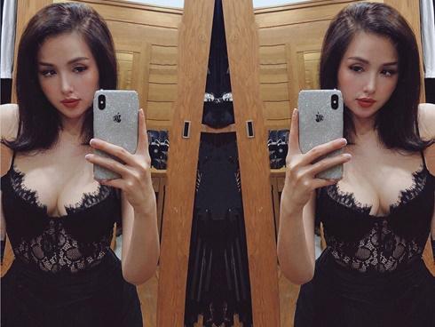 Khoe đôi gò bồng đảo như muốn nhảy ra khỏi váy ren mỏng manh, bà mẹ hai con Tâm Tít nhận về phản ứng cực lầy từ dân mạng