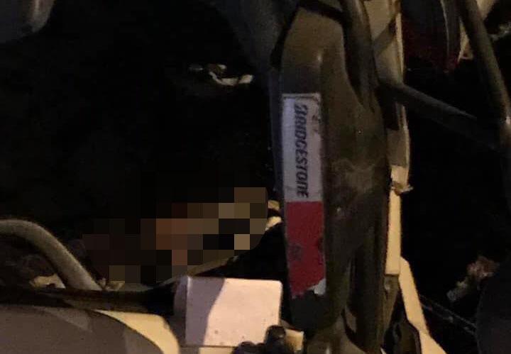 Đâm vào đuôi xe tải, 2 người chết trong ca bin ở Hà Nội-2