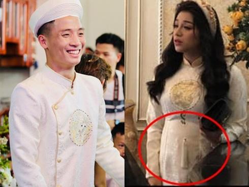 Bạn gái lộ bụng lùm lùm lại kèm theo cằm nọng, dân mạng kháo nhau Bùi Tiến Dũng làm lễ ăn hỏi gấp vì 'bác sĩ bảo cưới'