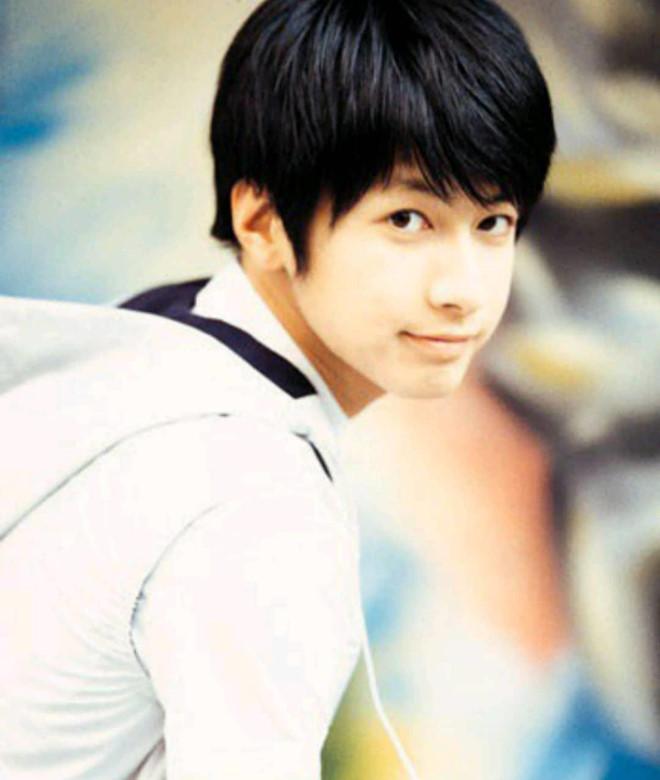 Diễn viên điển trai từ bỏ showbiz vì bạn gái mang thai năm 20 tuổi-1