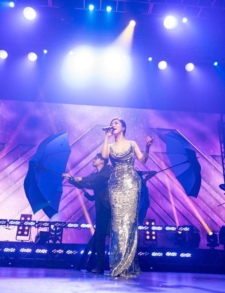 Hương Tràm nhận show ở Mỹ để không phải bán fast food kiếm tiền đóng học phí-5