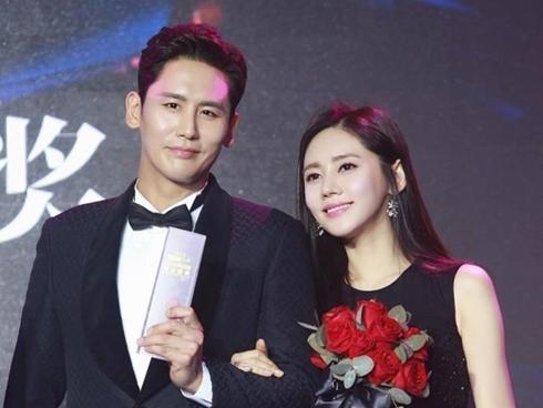 Bom sex xứ Hàn lộ ảnh nude, bị gia đình ghẻ lạnh bây giờ ra sao?-14