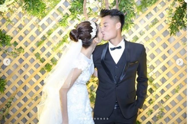 Kỳ Hân - Mạc Hồng Quân kỷ niệm 3 năm ngày cưới: Chàng nguyện lòng đeo tạ, nàng bồi hồi thời khắc bão giông-5