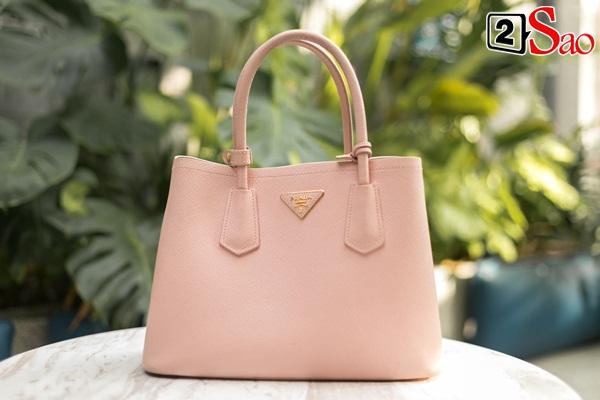 Khám túi hoa hậu được đại gia tặng nhẫn 5 tỷ: Giữa hàng hiệu sang chảnh vẫn nâng niu những thứ chỉ 1.000 đồng-3